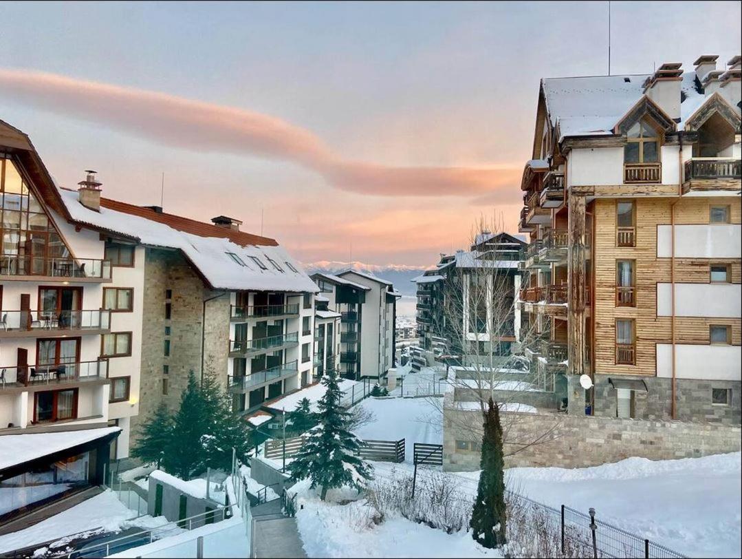 Free Spa В Св. Иван Рилски - Сладък Дом Сред Лукс Bansko Exterior photo