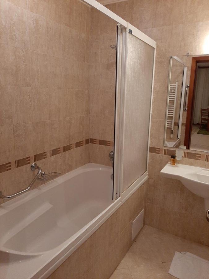 Free Spa В Св. Иван Рилски - Сладък Дом Сред Лукс Bansko Exterior photo